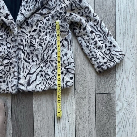 Cupcakes & Cashmere Animal Print Faux Fur Coat - Picture 5 of 9